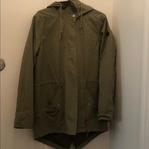 Burton Women’s Sadie 2L rain jacket in Green